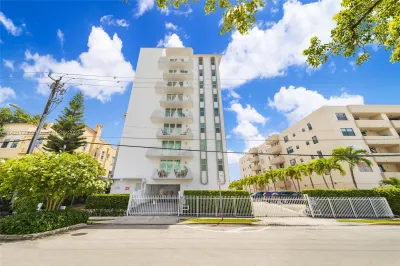 7133 Bay Dr #502 1