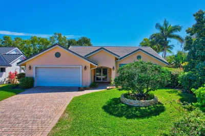 945 Greensward Lane 1