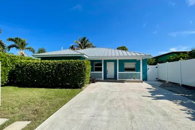 3458 Canal Court 1