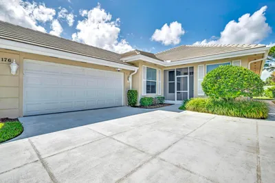 176 NW Bentley Circle 1