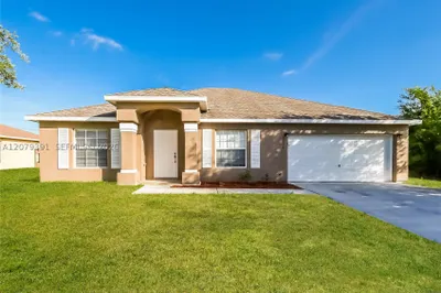 1219 SW Eleuthera Ave 1