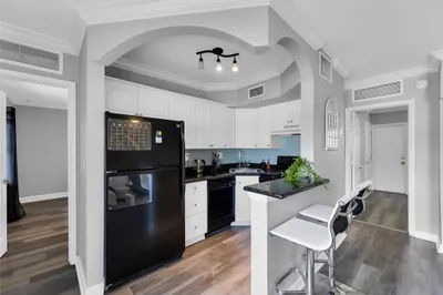 744 NE 14th Ave #3 1