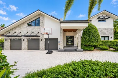 33 Pelican Dr 1