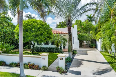 332 Pilgrim Road 1