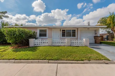 601 SW 14th Ct 1