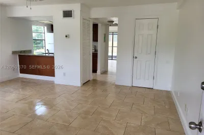 2005 Carlton drive #3 1