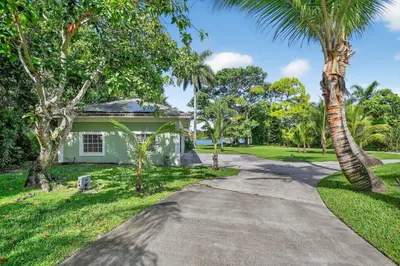 6225 Pine Drive #Cottage 1