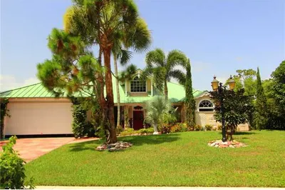 18946 SE Coral Reef Lane 1