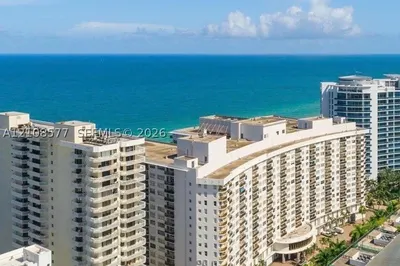 6039 Collins Ave #715 1