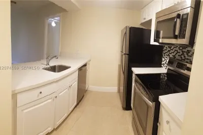 8100 Geneva Ct #438 1