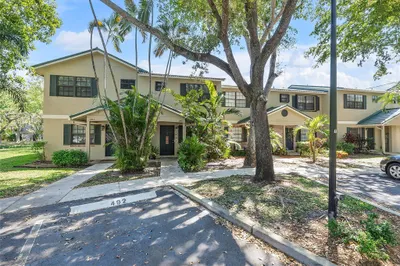 492 Westree Ln 1