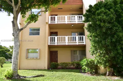 9321 Sunrise Lakes Blvd #201 1