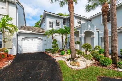 4821 Grapevine Way 1