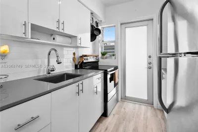 641 Espanola Way #24 1