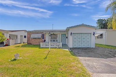 4165 NW 52nd Ave 1