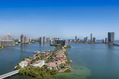 3000 Island Blvd #2504 1