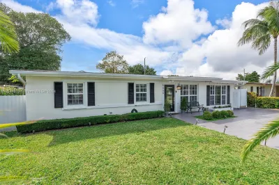 5558 SW 89th Pl 1
