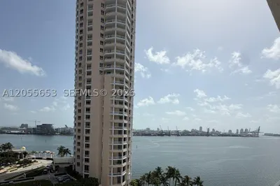540 Brickell Key Dr #1418 1