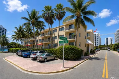 1441 Lincoln Court #417 1