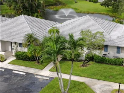 208 Club Drive, Palm Beach Gardens, FL 33418