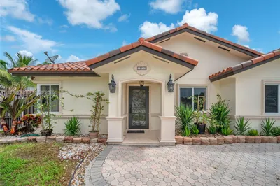 15715 SW 76th Ter 1