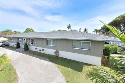 545 NW 12th St 1