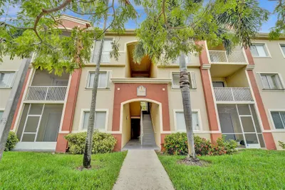 7085 Nova Drive #203 1