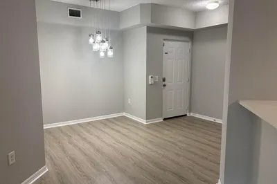 350 CRESTWOOD Circle #306 1