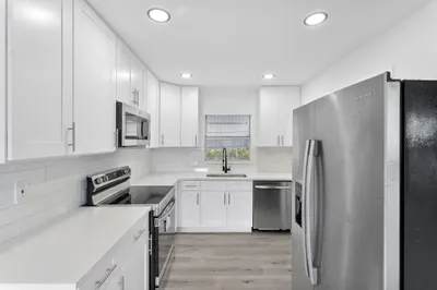 316 NW 6th Court 1