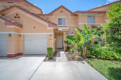 2282 SW 87th Ter 1