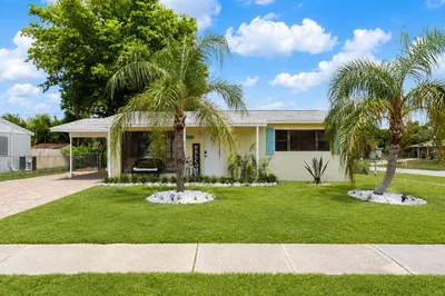 3539 Everglades Road 1