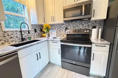 900 Citrus Isle 1