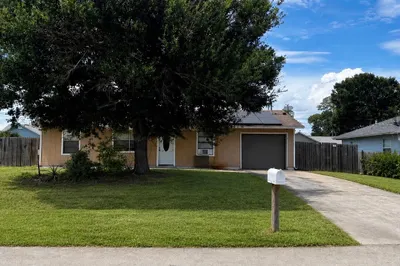 1271 SW Porter Road 1