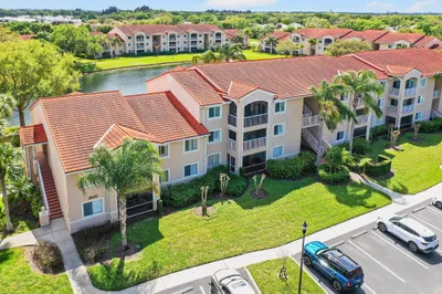 1640 N 42nd Circle #Unit 305 1