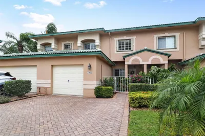 7930 Exeter Cir #101 1