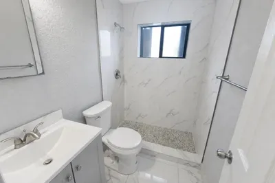 421 NW 7TH Terrace #4 1