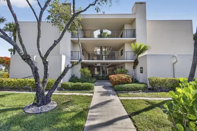 5340 Las Verdes Circle #307 1