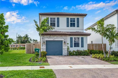 2415 NW 131 Cir 1