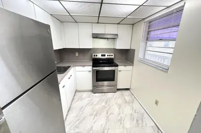 15600 NW 7th Avenue #516 1