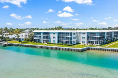 100 Waterway Road #207e 1