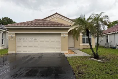 853 Sand Creek Cir 1