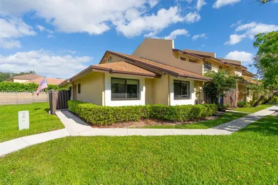 250 SW 97th Ter 1