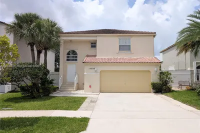 15320 NW 6th Ct 0 1
