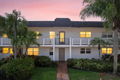 6 ABBEY Lane #206 1