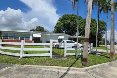 2301 NW 15th Court 1