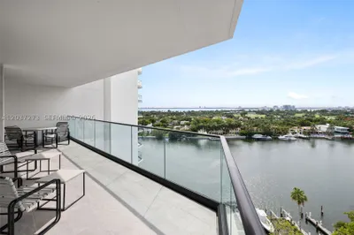 5500 Collins Ave #1401 1