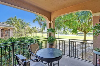 2769 Center Court Dr #3-21 1