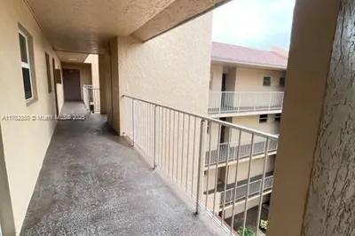9441 Live Oak Pl #403