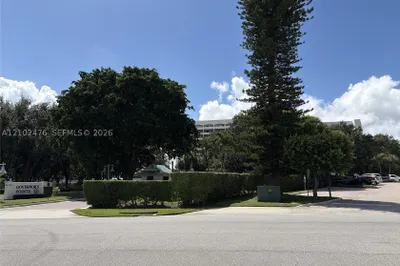 356 Golfview Rd #305 1
