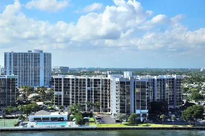 3505 S Ocean Dr #705 1